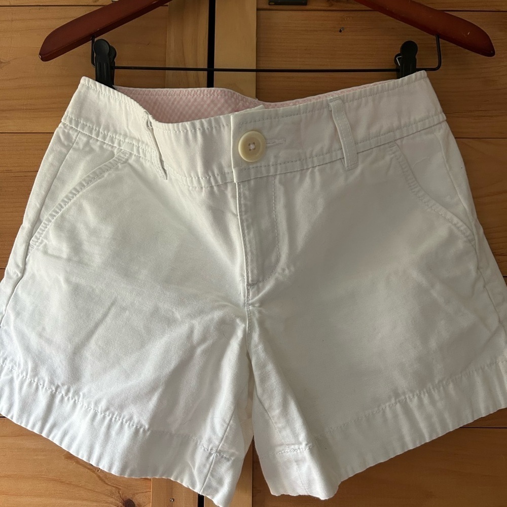 Lilly Pulitzer White 100% Cotton Flat Front Shorts 4.5” inseam Size 6